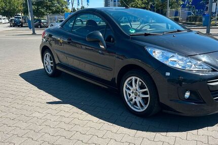 Peugeot 207 122.000 km 2.999 &euro; Wiesbaden 65203