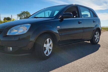 Kia Rio 152.000 km 1.600 € Wolfsheim 55578