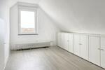 Maisonettenwohnung Kelsterbach - 8 Zimmer, 215 m&sup2;, 2.600&euro; | Angebot:25236970