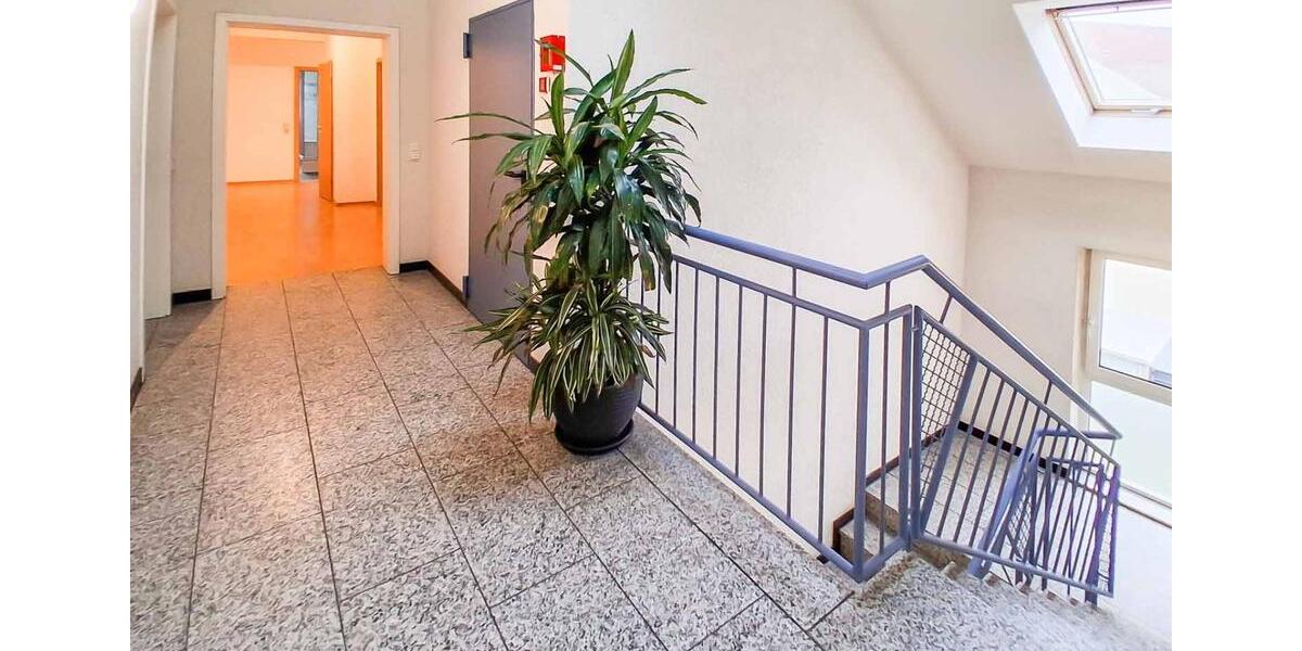 Dachgeschoßwohnung Ingelheim am Rhein - 3 Zimmer, 78 m&sup2;, 298.000&euro; | Angebot:25715331
