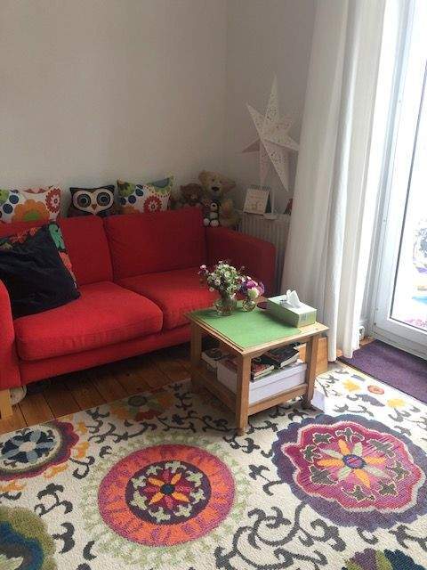 Ruhige Altbau-Wohnung in der Emanuel-Geibel-Straße 4 zimmer