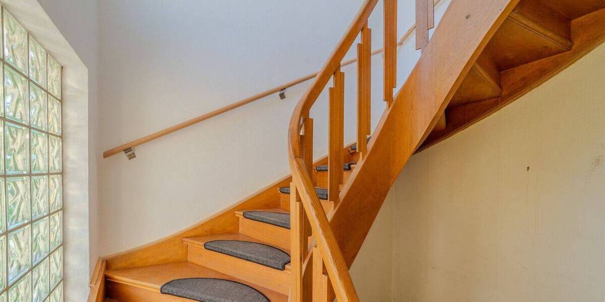 Einfamilienhaus Mainz Bretzenheim - 9 Zimmer, 337 m&sup2;, 949.000&euro; | Angebot:26243968