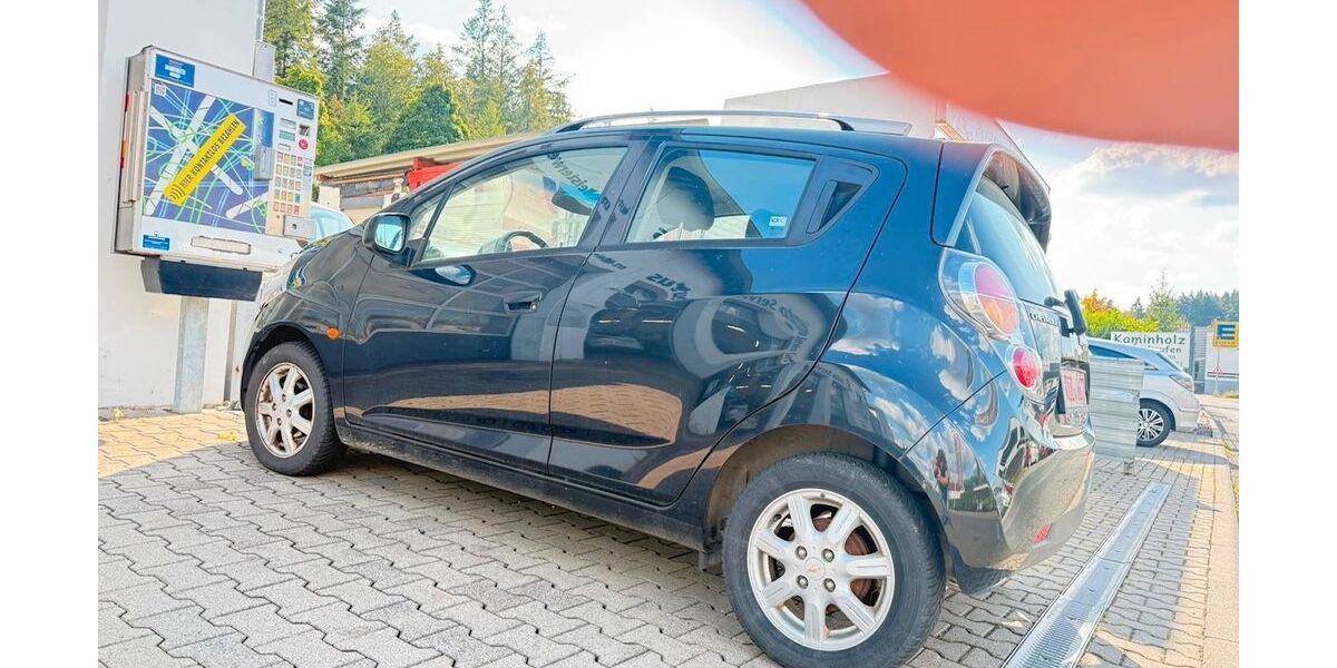 Chevrolet Spark 82.000 km 2.599 &euro; Wiesbaden 65197