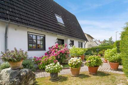 Haus Wiesbaden Nordenstadt - 7 Zimmer, 223 m&sup2;, 869.000&euro; | Angebot:25694639