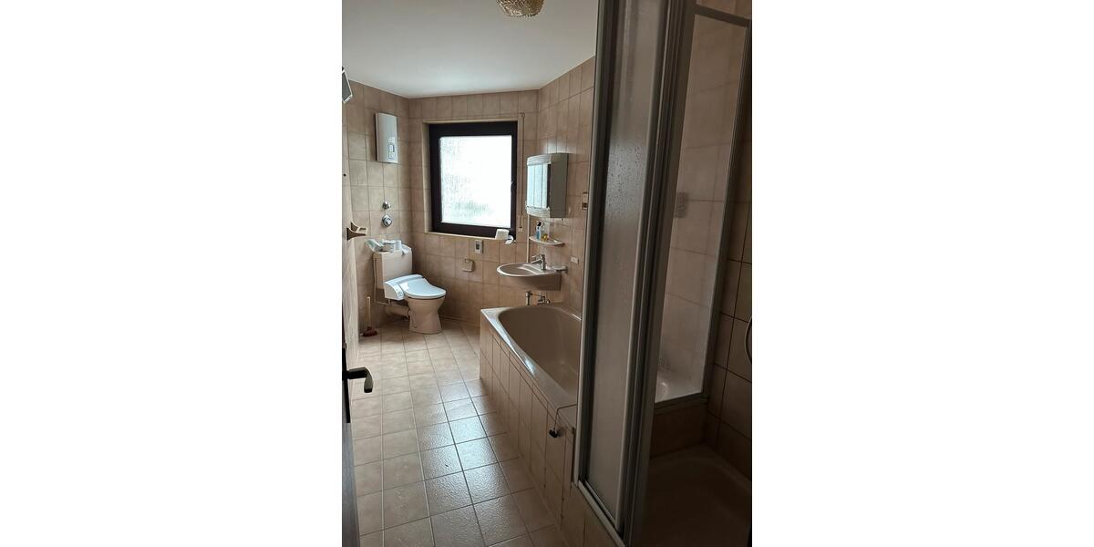 Hochparterre Niedernhausen - 4 Zimmer, 107 m&sup2;, 305.000&euro; | Angebot:26693637