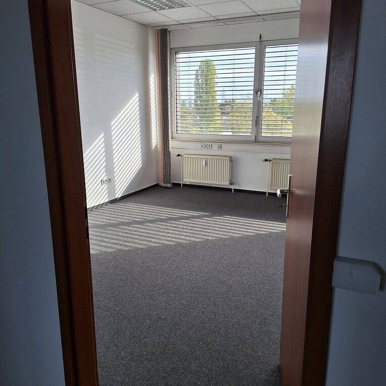 Ffm.-Griesheim: Büro ca. 125 m² - Flughafen und Messe schnell erreichbar