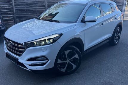 Hyundai TUCSON 119.670 km 15.499 &euro; Wiesbaden 65189