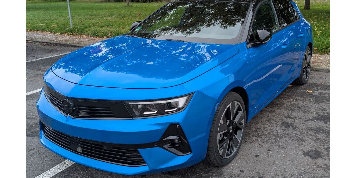 Opel Astra Electric 7.300 km 28.999 € Wiesbaden 65199