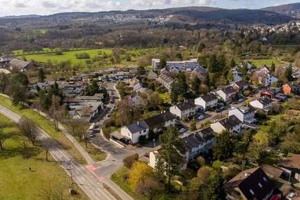 Haus Kronberg - 6.5 Zimmer, 185 m&sup2;, 890.000&euro; | Angebot:26333599