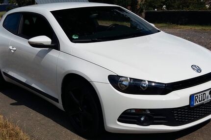 VW Scirocco 48.912 km 15.749 € Hünstetten 65510