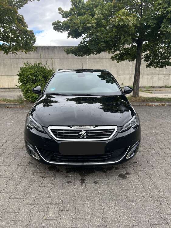 Peugeot 308 173.000 km 7.100 € Budenheim 55257
