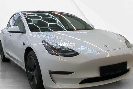 Tesla Model 3 27.435 km 29.570 &euro; Eschborn 65760