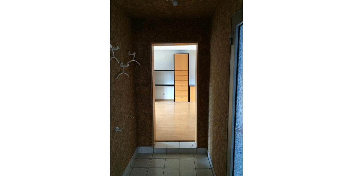 Dachgeschoßwohnung Wiesbaden Klarenthal - 4 Zimmer, 85 m&sup2;, 289.000&euro; | Angebot:26296487