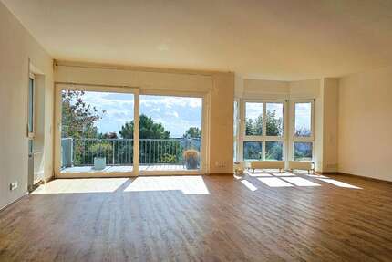 Haus zum Mieten in Schlangenbad Georgenborn 3.450 € 210 m² 5 zimmer