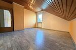 Einfamilienhaus Hochheim am Main - 8 Zimmer, 220 m&sup2;, 775.000&euro; | Angebot:26565880