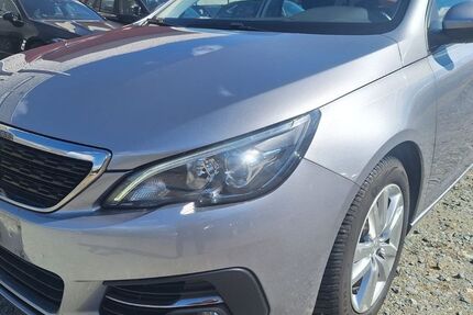 Peugeot 308 135.000 km 8.568 &euro; Kelkheim 65779