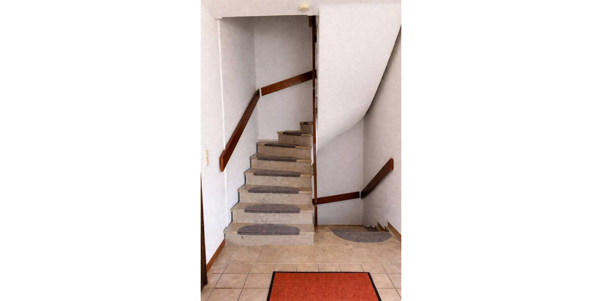 Reihenendhaus Wiesbaden Nordenstadt - 6 Zimmer, 150 m&sup2;, 580.000&euro; | Angebot:25720800