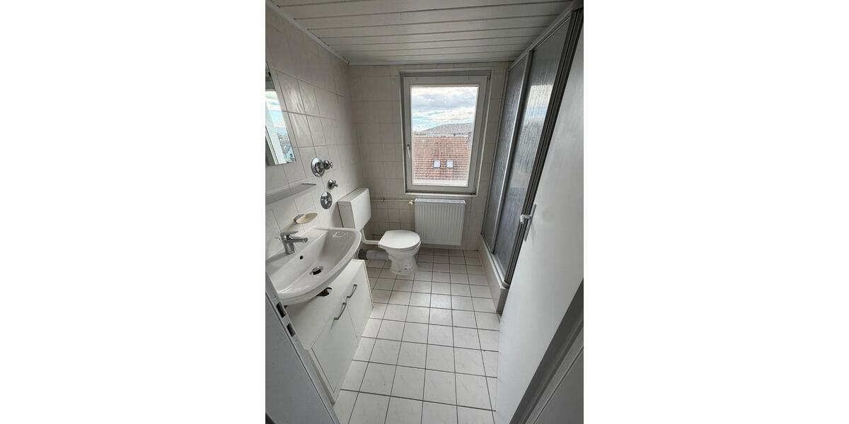 Dachgeschoßwohnung Budenheim - 1.5 Zimmer, 32 m&sup2;, 520&euro; | Angebot:26659694