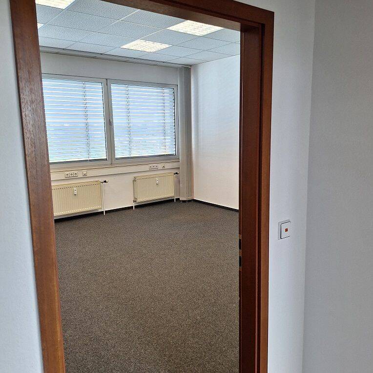 Ffm.-Griesheim: Büro ca. 125 m² - Flughafen und Messe schnell erreichbar