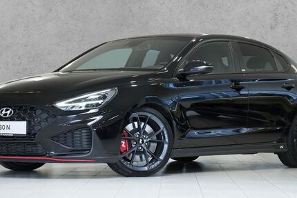 Hyundai i30 61.300 km 29.890 € Wiesbaden 65189