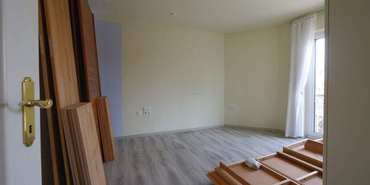 Etagenwohnung Taunusstein Hambach - 3 Zimmer, 83 m&sup2;, 225.000&euro; | Angebot:25424278