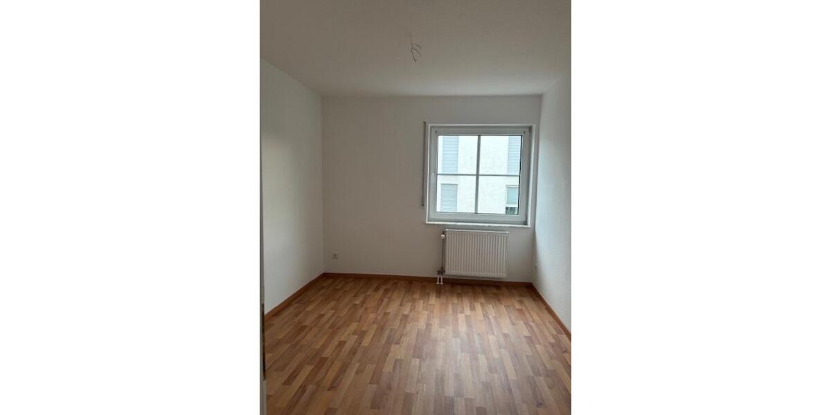 Etagenwohnung Budenheim - 3 Zimmer, 77 m&sup2;, 1.050&euro; | Angebot:26659696