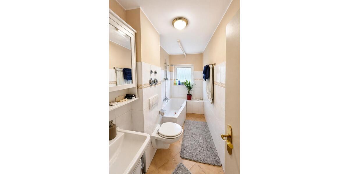 Hochparterre Wiesbaden Bierstadt - 2 Zimmer, 57 m&sup2;, 965&euro; | Angebot:26316298