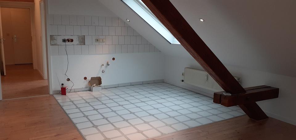 Dachgeschoßwohnung Ober-Olm Olm - 3 Zimmer, 70 m&sup2;, 700&euro; | Angebot:26561634