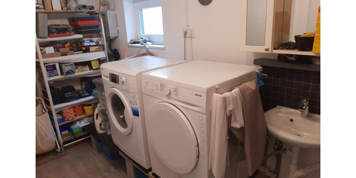 Sehr schöne Doppelhaus- Hälfte mit Wintergarten 6 zimmer