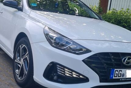 Hyundai i30 25.851 km 16.490 &euro; Mainz 55129
