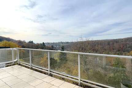 Haus zum Kaufen in Wiesbaden 689.000 € 200 m² 9 zimmer