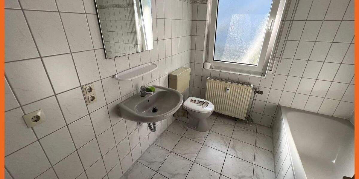 4-ZKB, Balkon, TL-Bad Wanne+Du, Gäste-WC, Keller, Garage möglich 4 zimmer