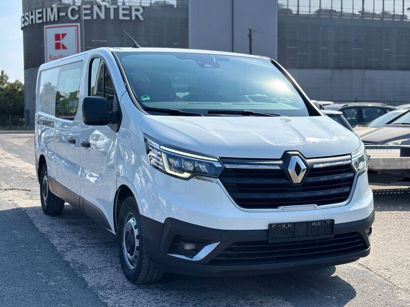 Renault Trafic 345.675 km 9.450 € Frankfurt am Main 65933
