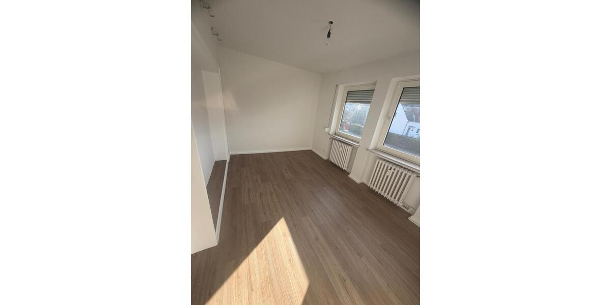 Wohnung ab 01.02.2026 Erich-Ollenhauer-Str. 4 zimmer