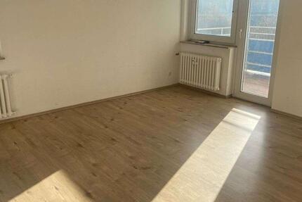 Wohnung Rüsselsheim am Main - 3 Zimmer, 70 m&sup2;, 880&euro; | Angebot:25544464