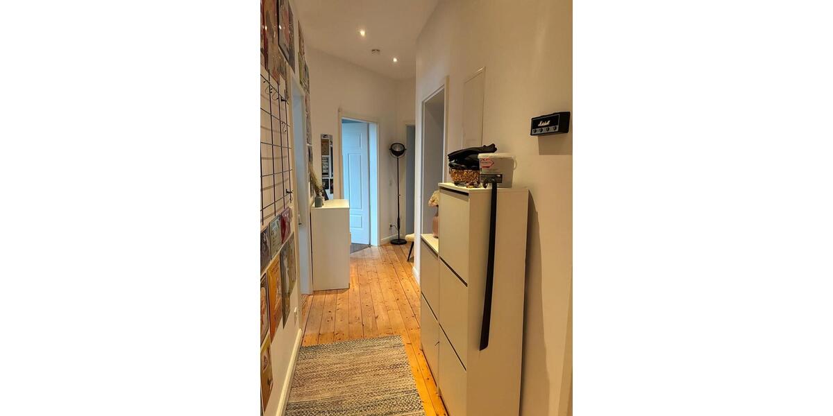 Etagenwohnung Wiesbaden Biebrich - 4 Zimmer, 90 m&sup2;, 1.250&euro; | Angebot:25512371