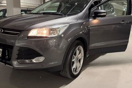 Ford Kuga 62.500 km 12.850 &euro; Mainz 55130