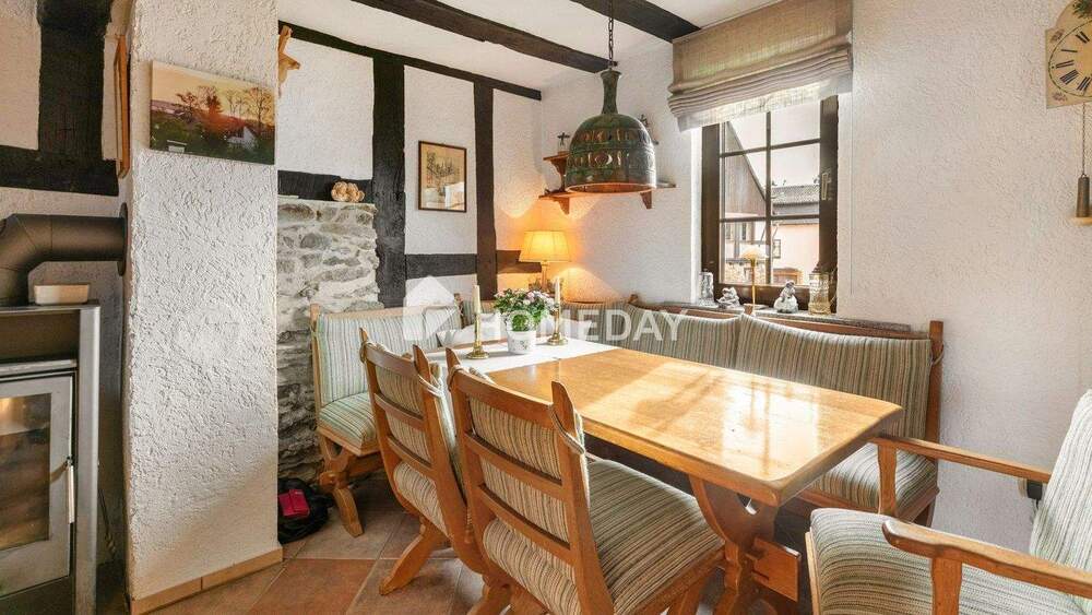 Einfamilienhaus Bad Camberg-Dombach Dombach - 5 Zimmer, 160 m&sup2;, 360.000&euro; | Angebot:25775234