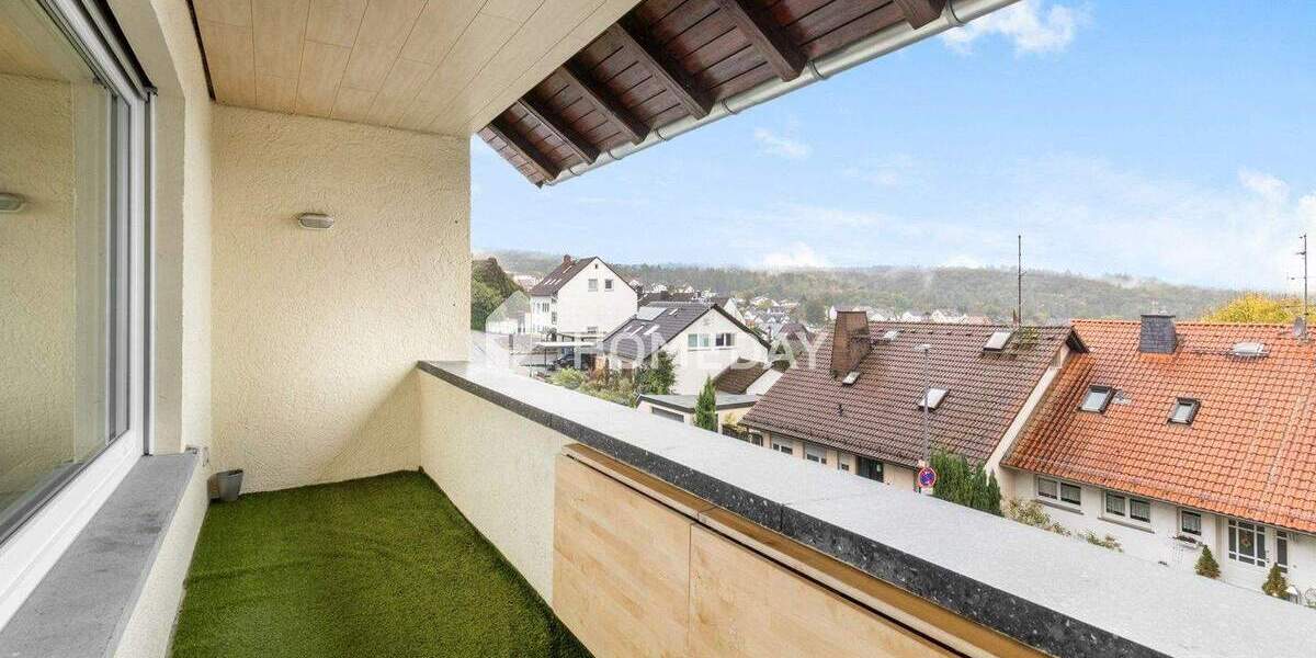 Familienidylle im Grünen - vielseitiges Zweifamilienhaus mit Ausbaureserve 6 zimmer