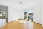 Großes freistehendes Einfamilienhaus seitlich der Biebricher Allee, hochwertige Ausstattung