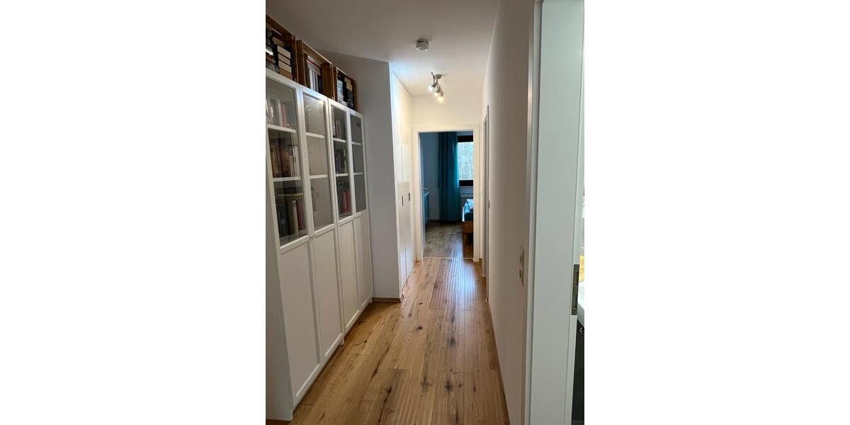 Etagenwohnung Wiesbaden Biebrich - 4 Zimmer, 92 m&sup2;, 370.000&euro; | Angebot:25924208