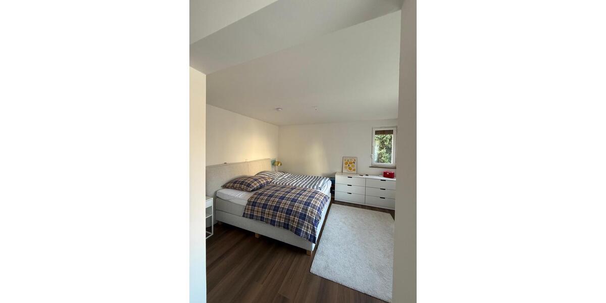 Hochparterre Wiesbaden Südost - 3 Zimmer, 80 m&sup2;, 1.320&euro; | Angebot:26495073