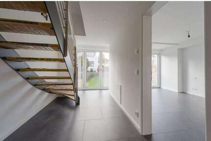 Haus Bad Soden - 5 Zimmer, 128 m&sup2;, 2.900&euro; | Angebot:27032321