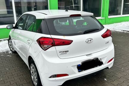 Hyundai i20 118.000 km 5.300 &euro; Aarbergen 65326