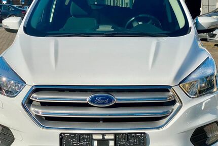 Ford Kuga 76.500 km 10.899 &euro; Kelsterbach 65451