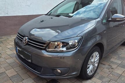 VW Touran 164.000 km 9.850 &euro; Lörzweiler 55296