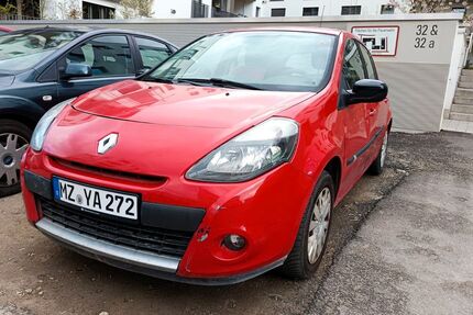 Renault Clio 176.530 km 2.300 &euro; Mainz 55130