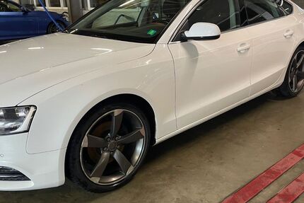 Audi A5 152.000 km 12.900 &euro; Büttelborn 64572
