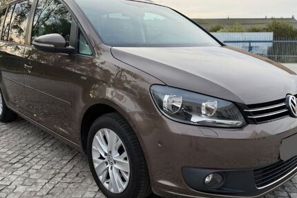 VW Touran 188.000 km 7.999 &euro; Rüsselsheim am Main 65428