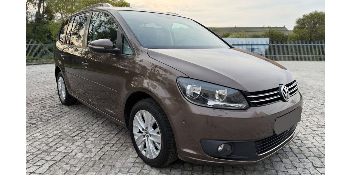 VW Touran 188.000 km 7.999 &euro; Rüsselsheim am Main 65428